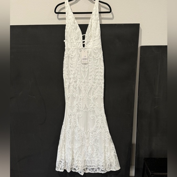 Ruby Sees Alexander Event Dress White - NWT 8 - Picture 3 of 11